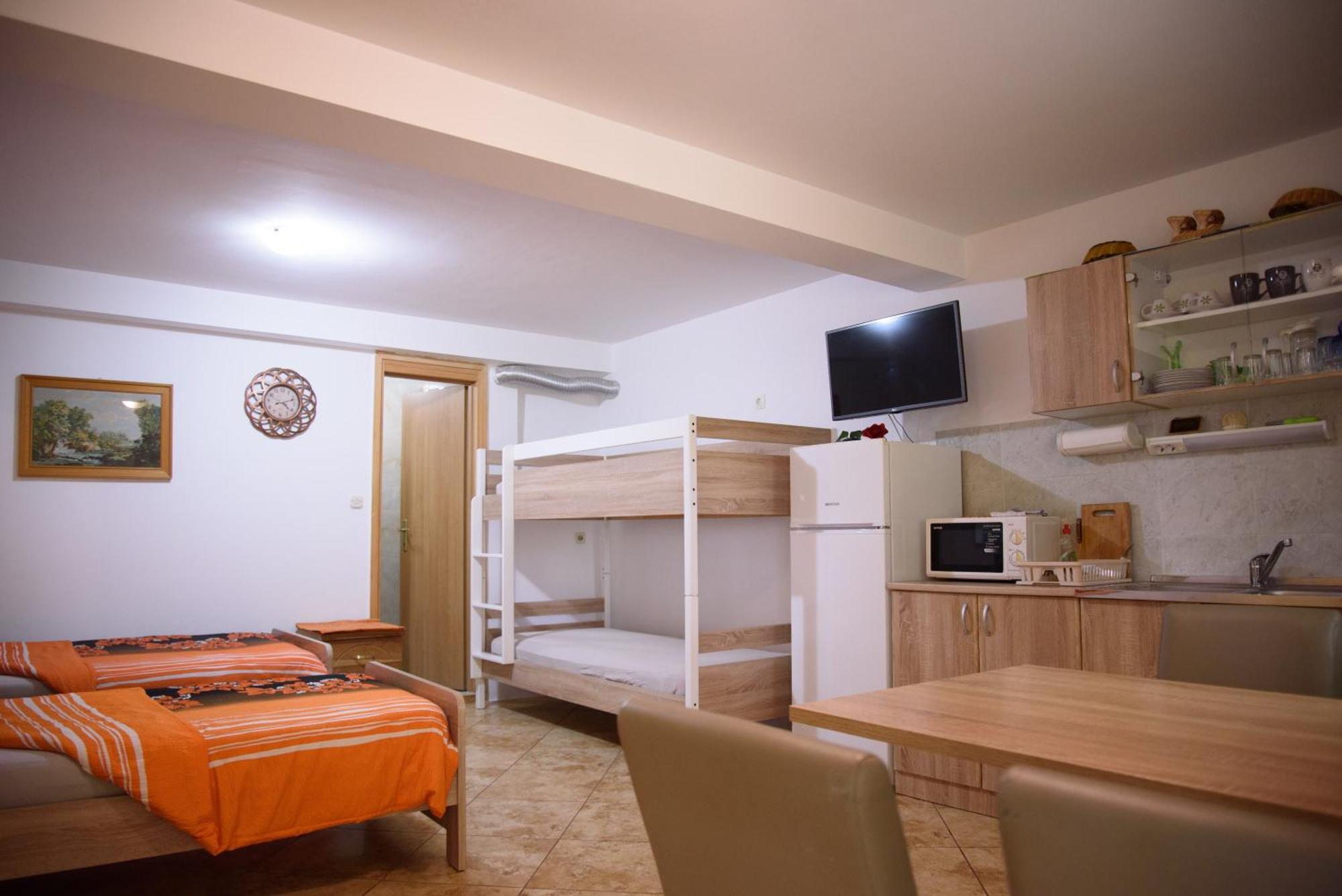 Apartments Cvitini Dvori Garjak Vrlika 외부 사진